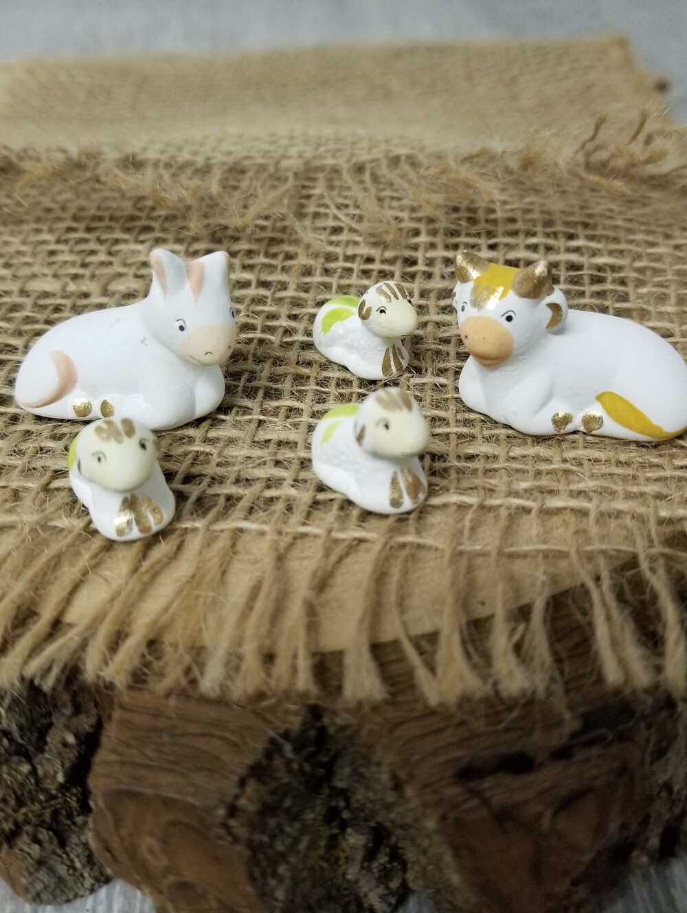 Miniature Ceramic Nativity Set - Picture 9 of 11